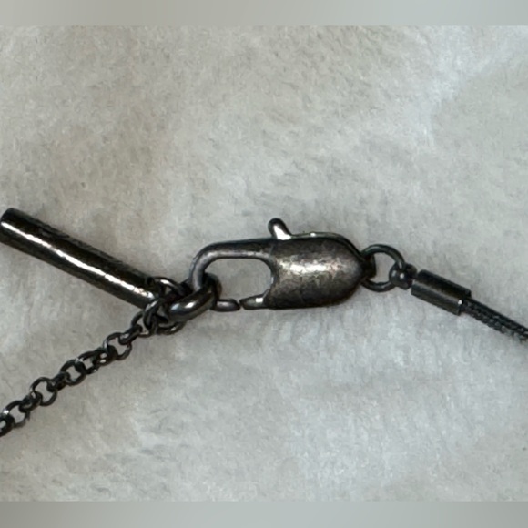 Kenneth Cole Necklace with adjustable length. Diamond shape clear & dark brown - Picture 8 of 11